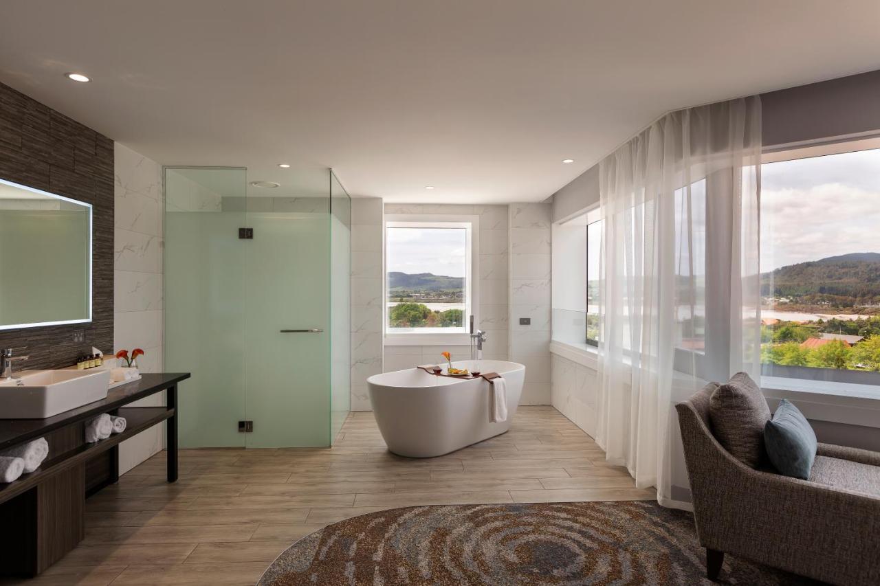 Отель Pullman Роторуа Экстерьер фото Bathroom